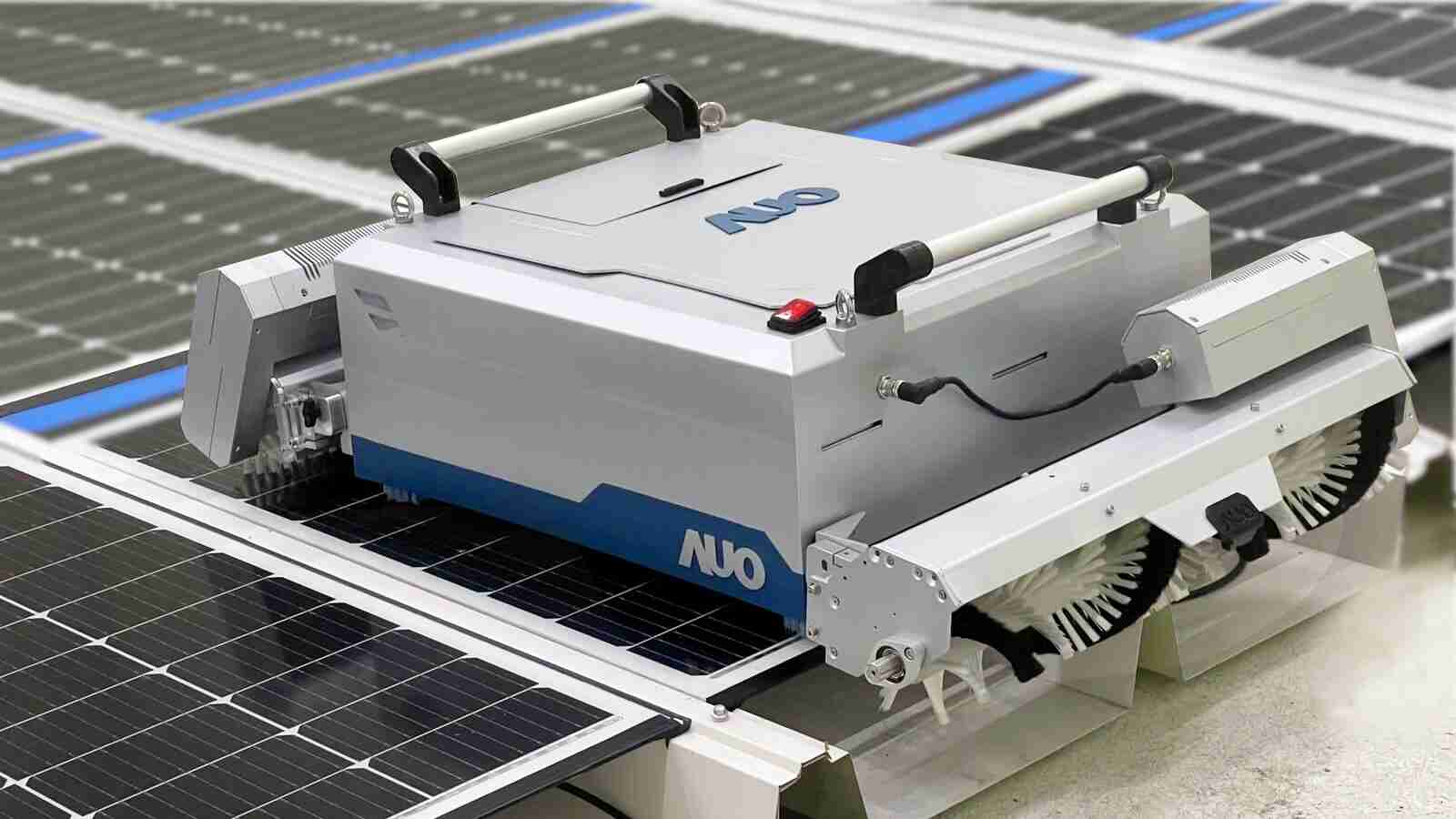 菠菜论坛致力EPC场域技术升级，，，，导入清洁机器人搭配传感器与AI数据分析，，大幅减少维运成本